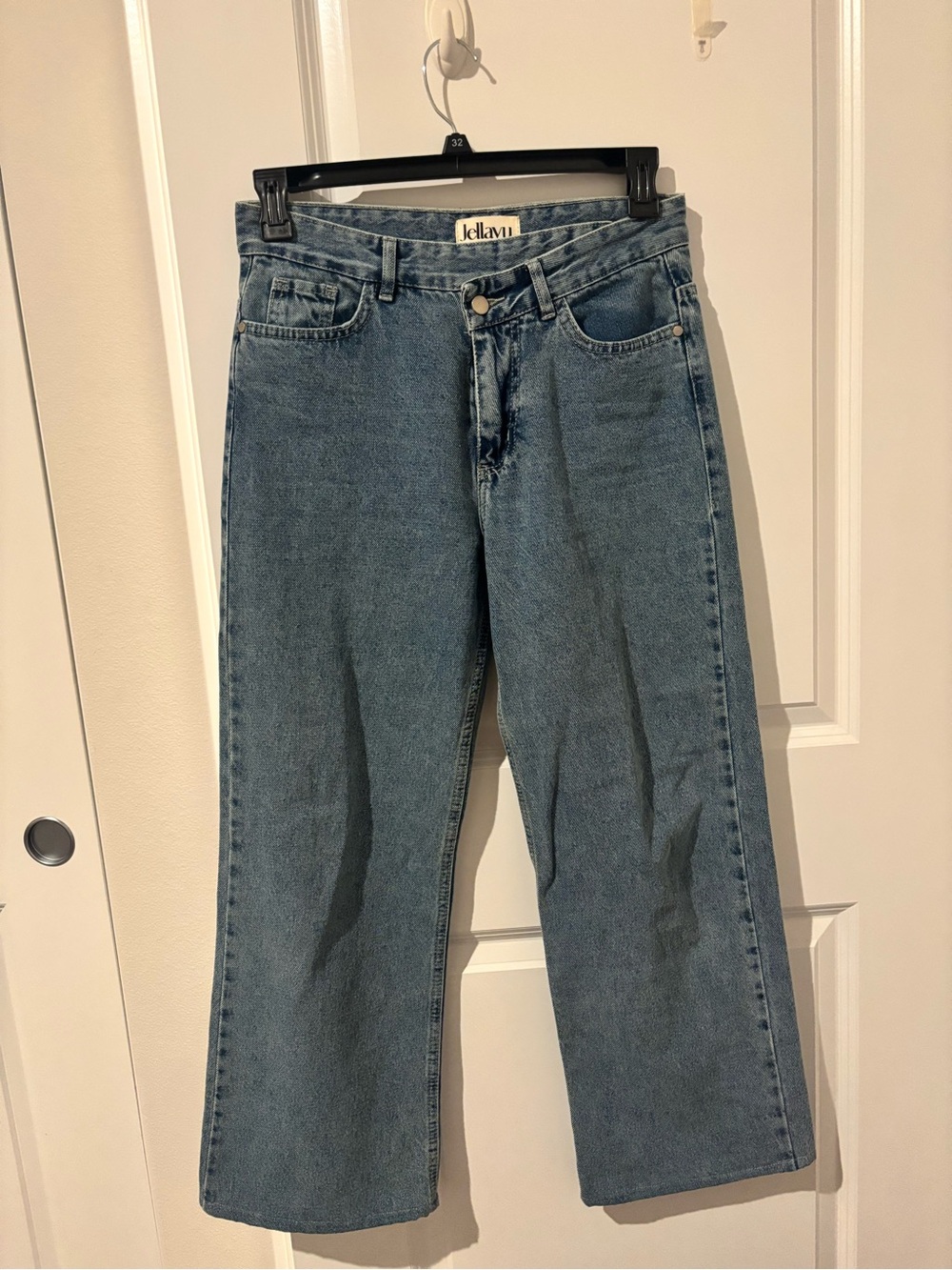 Criss cross Straight Leg Blue Jeans